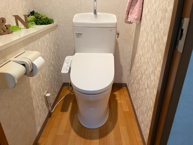 TOTO　ピュアレストQR　トイレ交換　の写真
